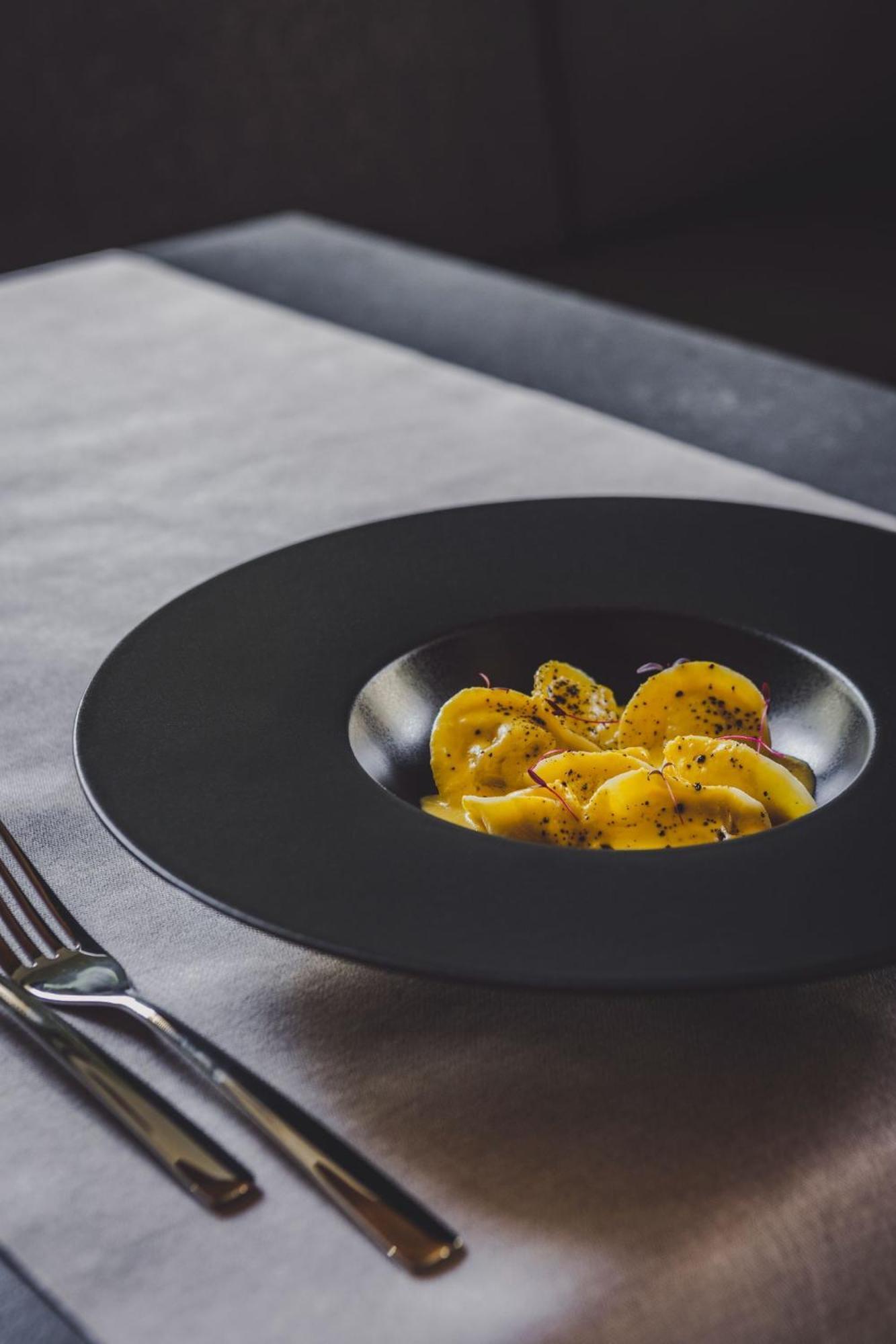 3 Vie Restaurant & Rooms Acquarossa エクステリア 写真