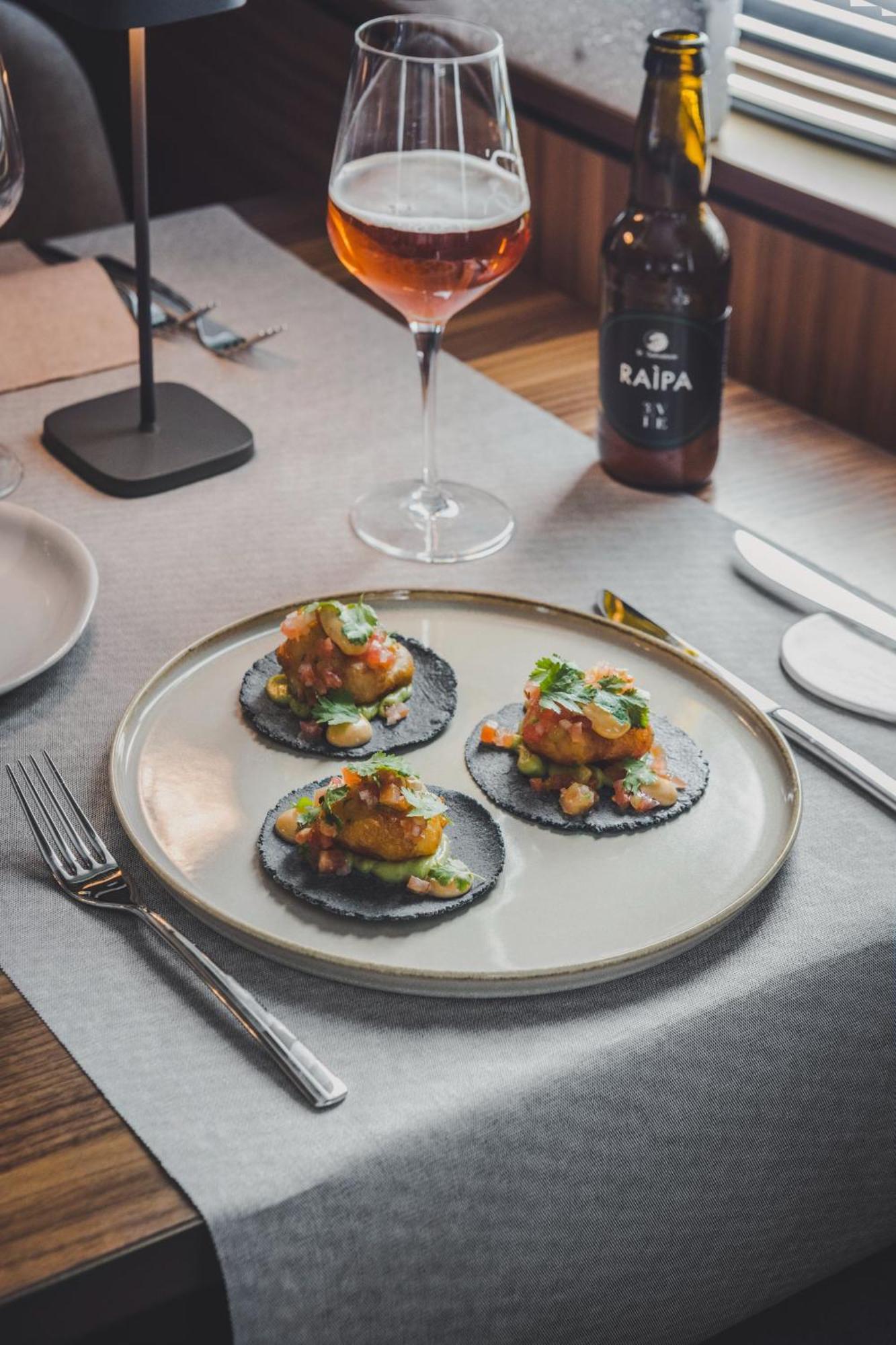 3 Vie Restaurant & Rooms Acquarossa エクステリア 写真