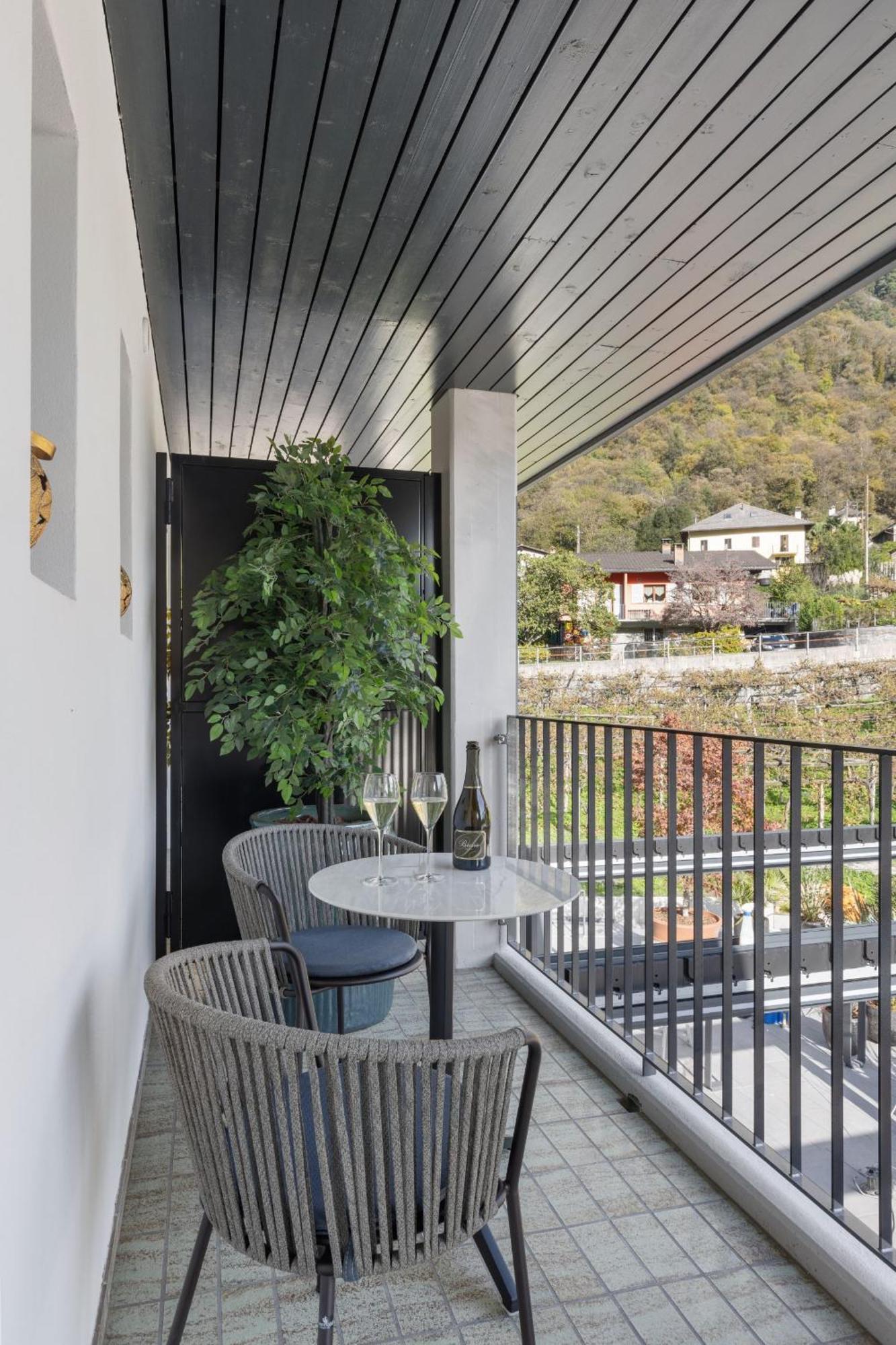 3 Vie Restaurant & Rooms Acquarossa エクステリア 写真